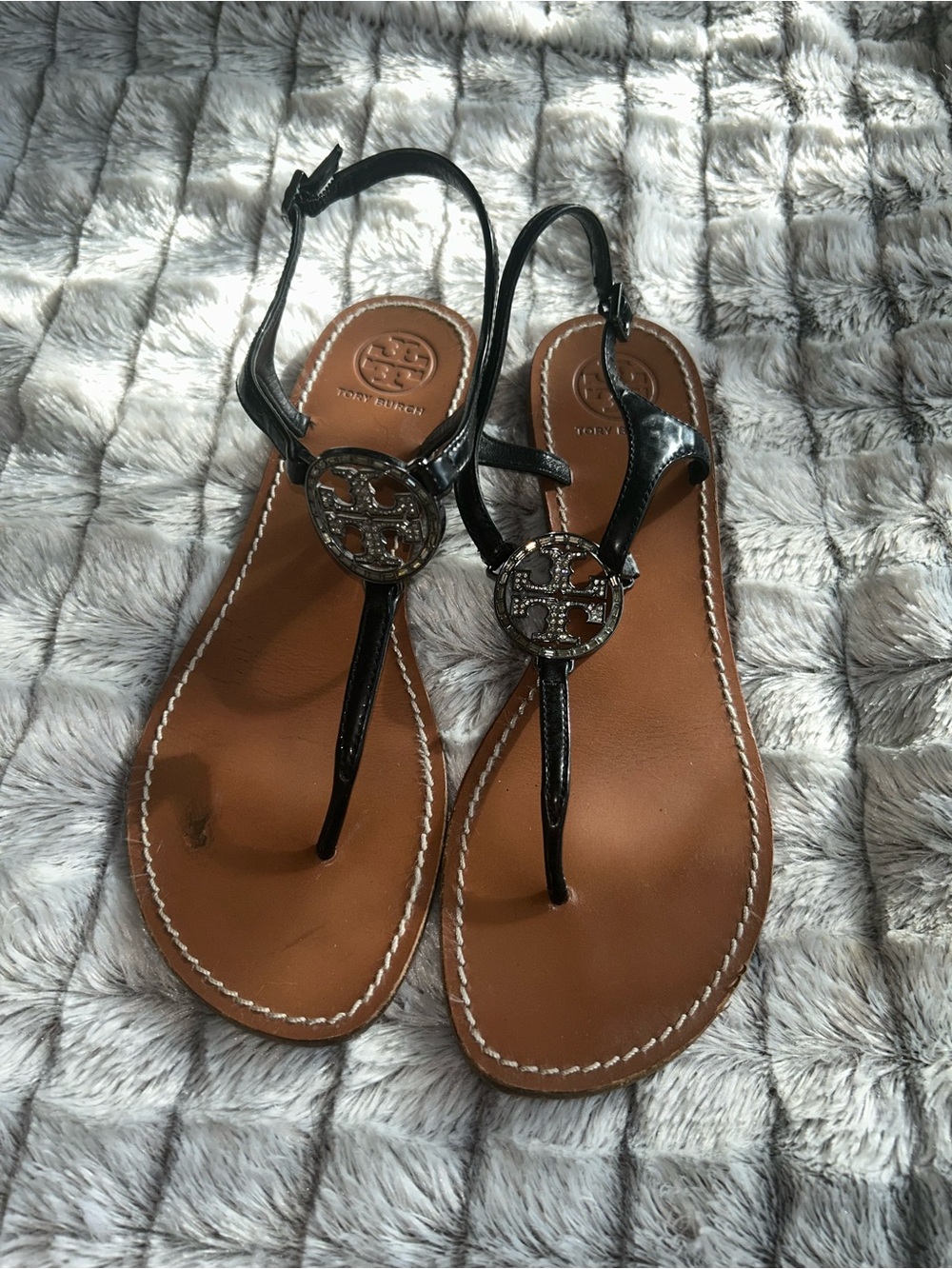 Tory Burch Black Patent Miller Thong Sandals - Black